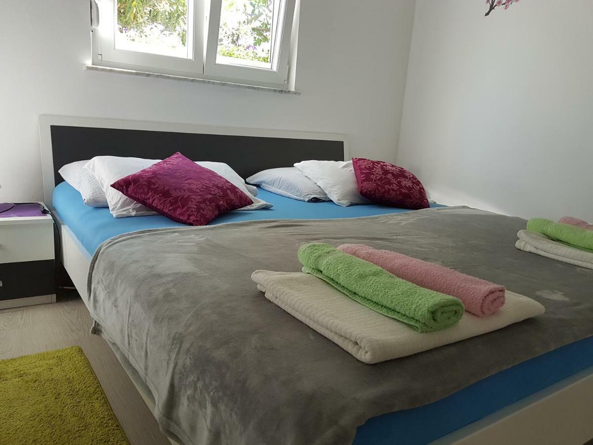 Apartment Mimosa Vir Exteriör bild